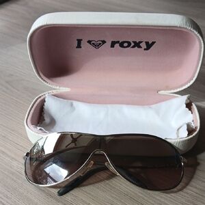 Roxy Sunglasses - Silver and Black